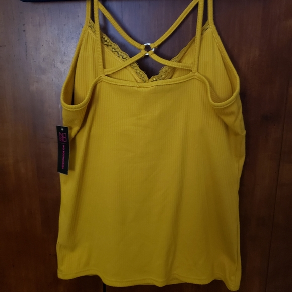 Top - Picture 2 of 4